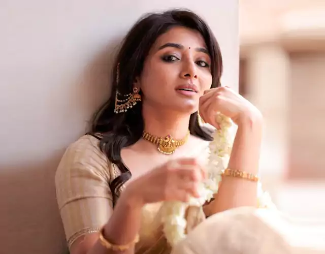 Mirna Menon Latest Stills